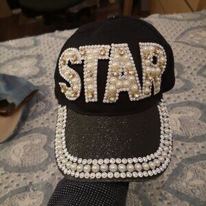 Black adjustable "STAR" baseball cap nwot